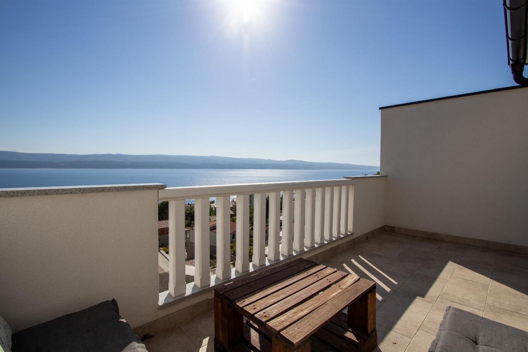 Apartamento Apartman Rojo Omiš Exterior foto