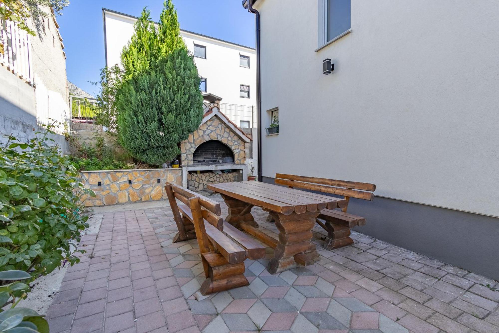 Apartamento Apartman Rojo Omiš Exterior foto